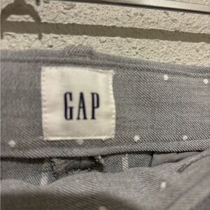 GAP High Rise Signature Skinny Ankle Pants | Light Gray with White Polkadots